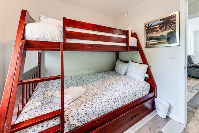 Foto del edificio - 4731 Sanders Ave