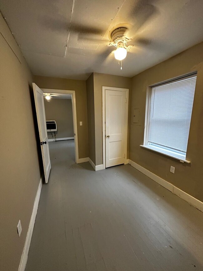 1015 N C St Unit 2, Richmond, IN 47374 Room for Rent in Richmond, IN