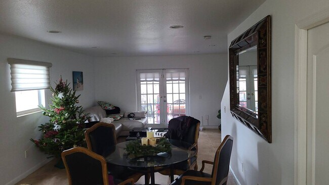 Foto del edificio - 2338 Sunset Dr