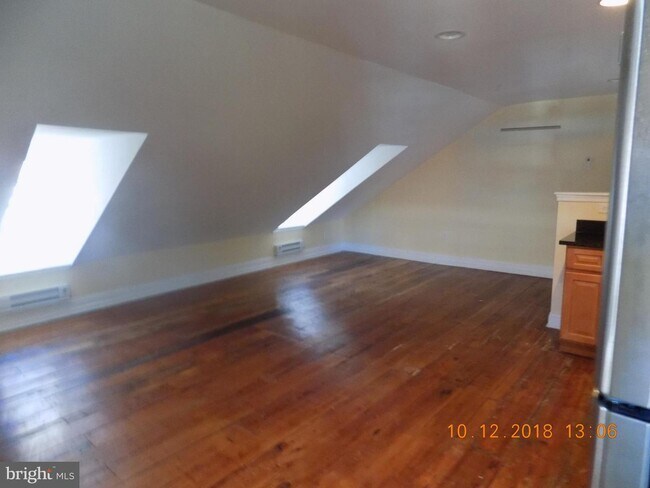 Building Photo - 110 N Eutaw St