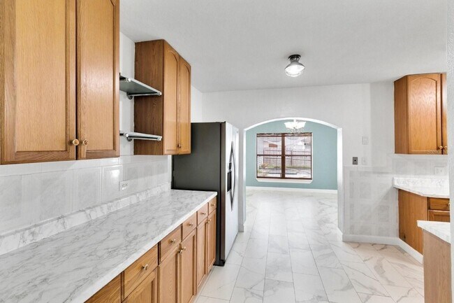 Foto del edificio - 10625 Bresslyn Blvd