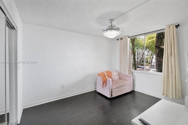 Foto del edificio - 1720 NW N River Dr