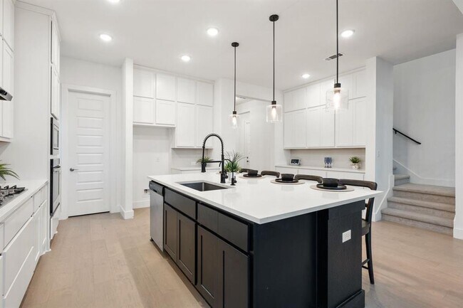 Foto del edificio - 2240 Sawdust Dr