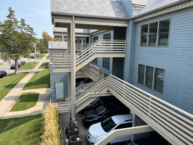 Exterior - 623 Iowa Ave