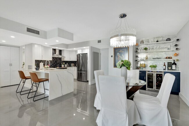 Foto del edificio - 3912 S Ocean Blvd