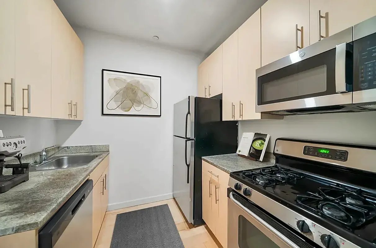 Foto del edificio - 90 Rector St