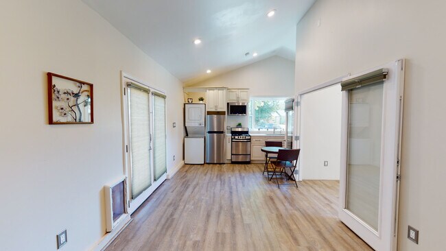 Building Photo - 7901 Quimby Ave
