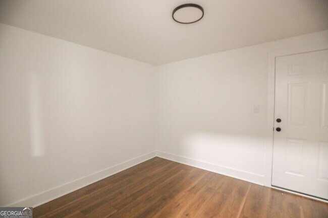 Foto del edificio - 212 Southland Dr