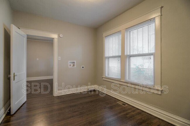 Foto del edificio - 528 S Arlington Ave