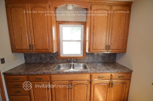 Building Photo - 4524 Zenith Ave N