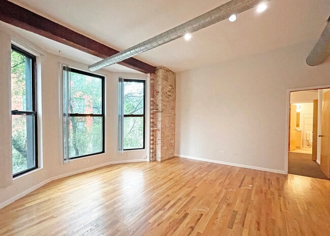 Building Photo - 1300 N Milwaukee Ave