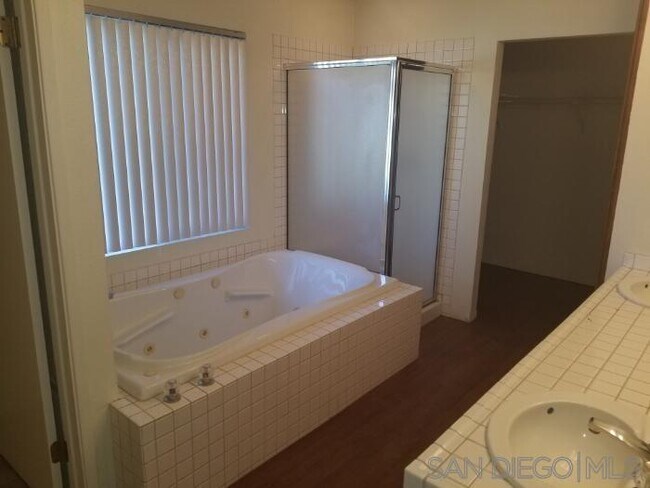 Foto del edificio - 3861 Prairie Dr