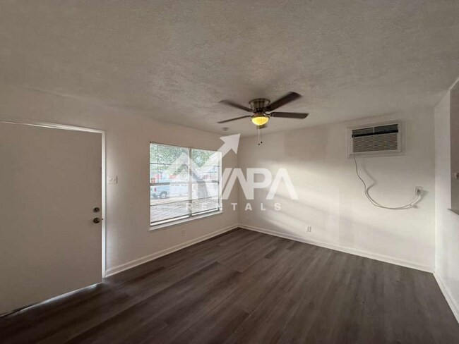 Foto del edificio - 6514 Mossledge Dr