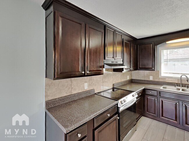 Foto del edificio - 544 Timber Ridge Ct