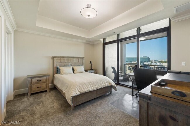 Foto del edificio - 9115 Strada Pl