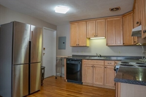 Foto del edificio - 4 Colonial Village Dr