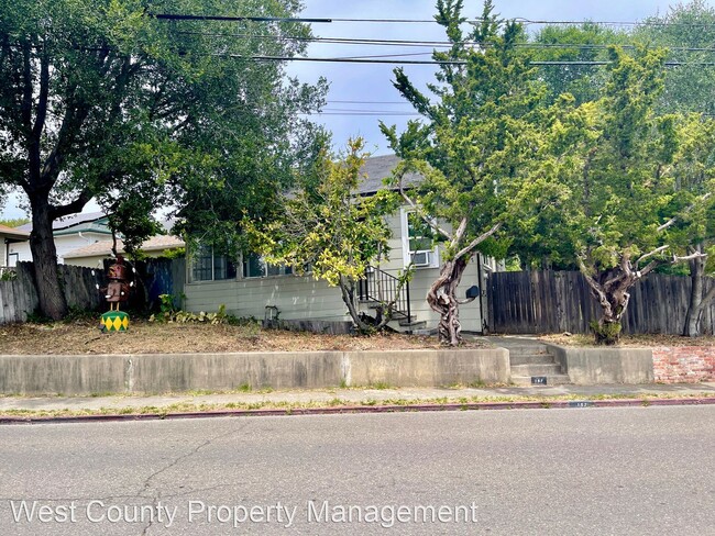 Building Photo - 2 br, 1 bath House - 157 Florence Ave