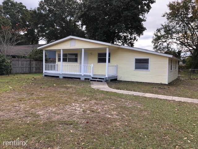 Foto principal - 3 br, 2 bath House - 2320 Demaret Dr