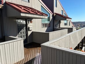 Building Photo - 1040 Hatch St