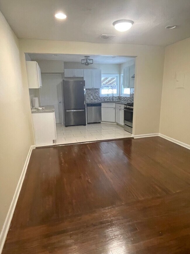 Foto del edificio - Charming Olmos Park Terrace Rental