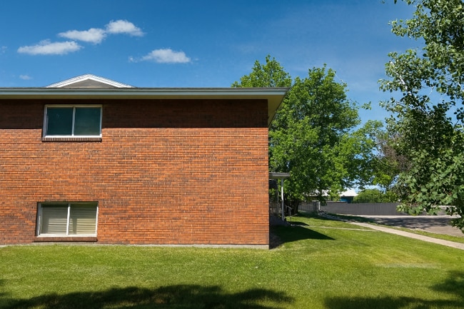 Building Photo - 1215 Walnut St