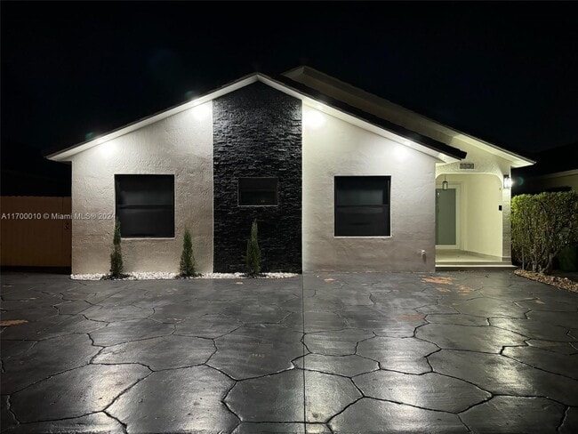 Photo - 3129 W 73rd Pl House