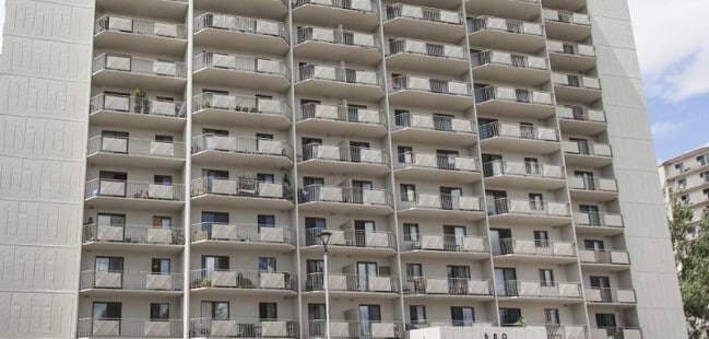 Building Photo - Trillium Towers I/II