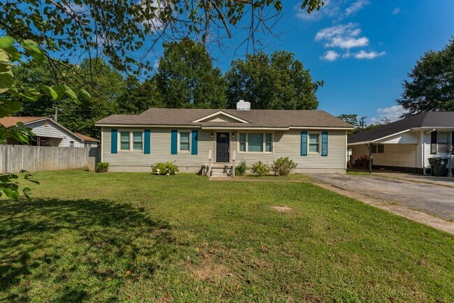 Foto del edificio - Move-In Ready Comfort – 4 Bed, 2 Bath!
