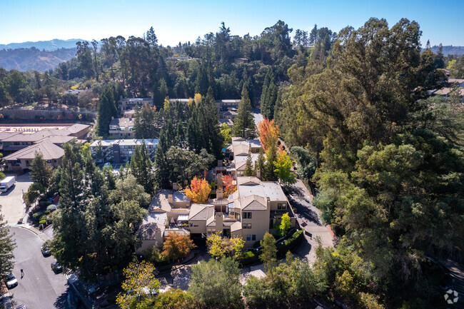 Aerial Photo - Lafayette Pointe