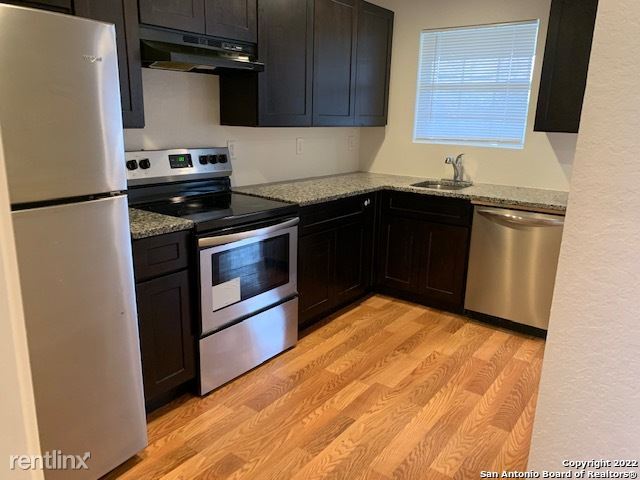 Foto del edificio - 3 br, 2 bath 4plex - 340 Maryland Street 102