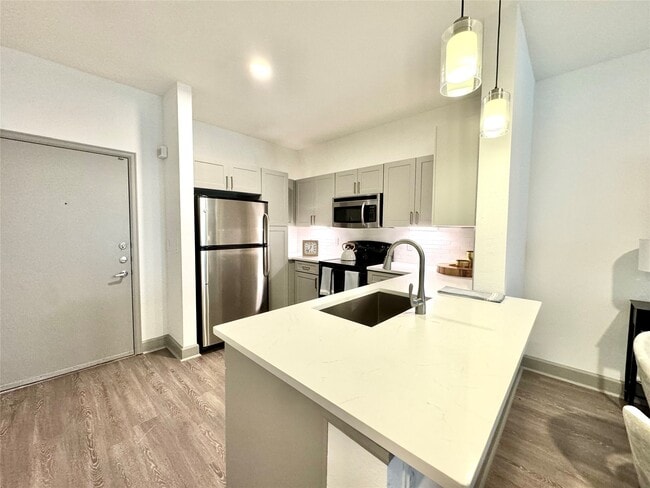 Foto del edificio - 3333 Weslayan St