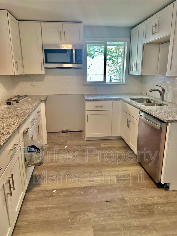 Foto del edificio - 2213 Fitzgerald Ave