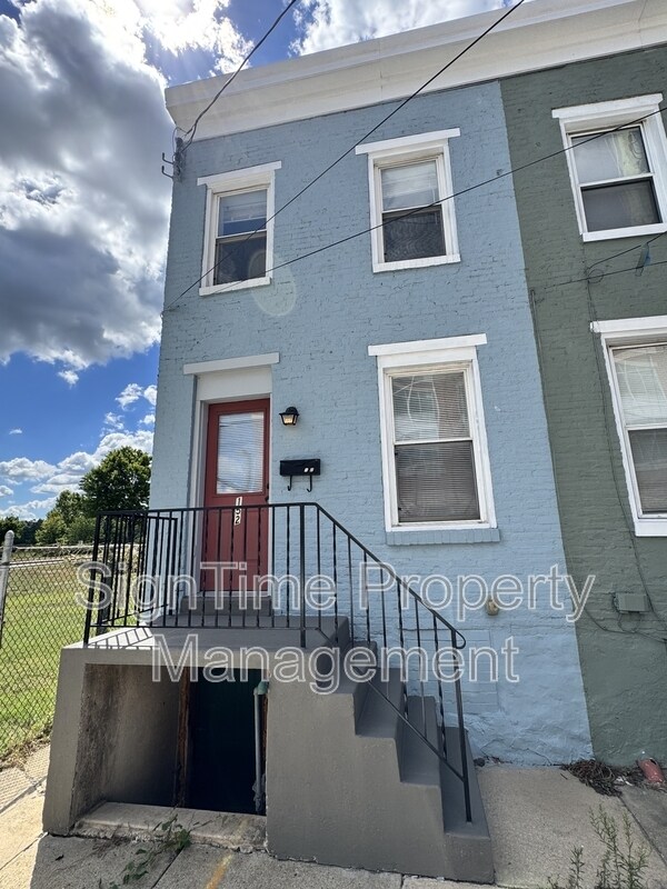 Building Photo - 152 E South St