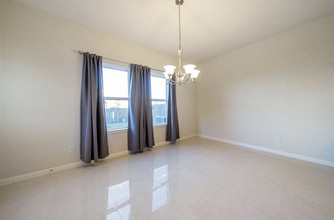 Foto del edificio - 9439 Grand Spark Dr