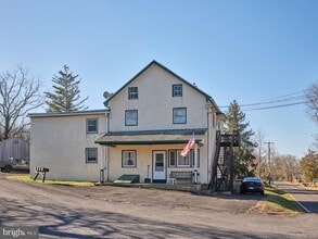 Building Photo - 345 E Dark Hollow Rd