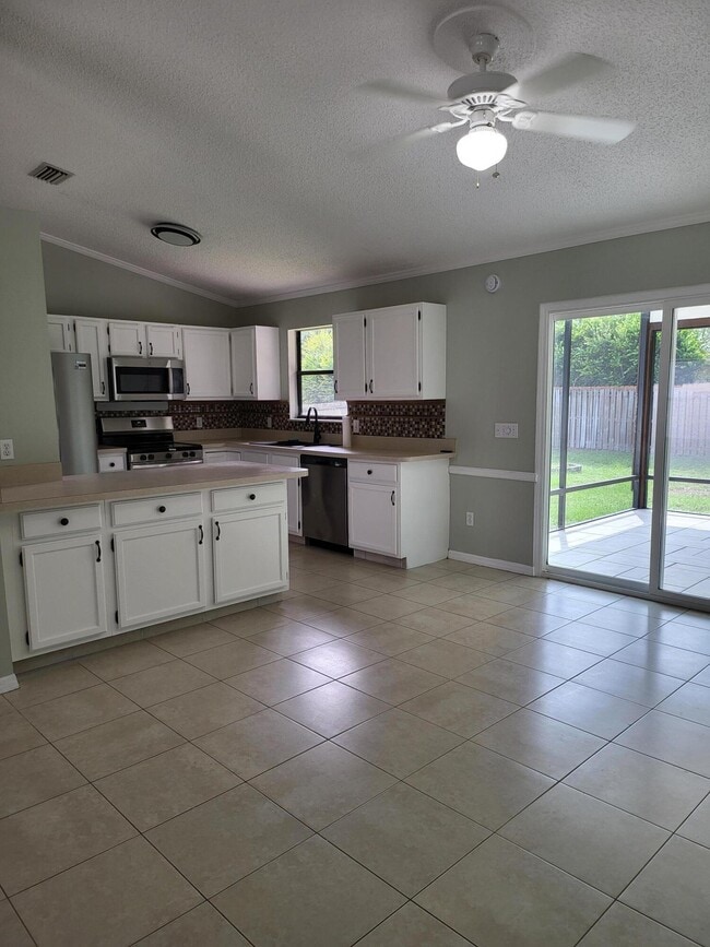 Building Photo - 6507 Green Dolphin St