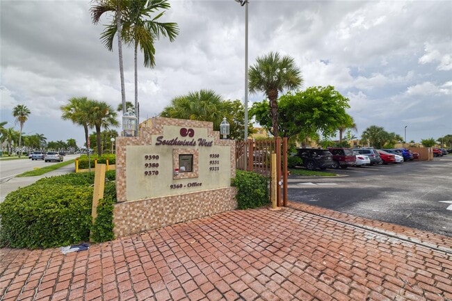 Foto del edificio - 9370 W Flagler St