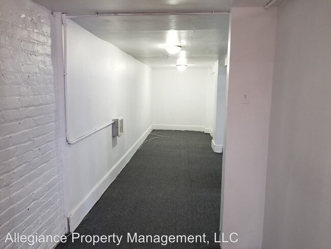 Building Photo - 2525 Stuart Ave