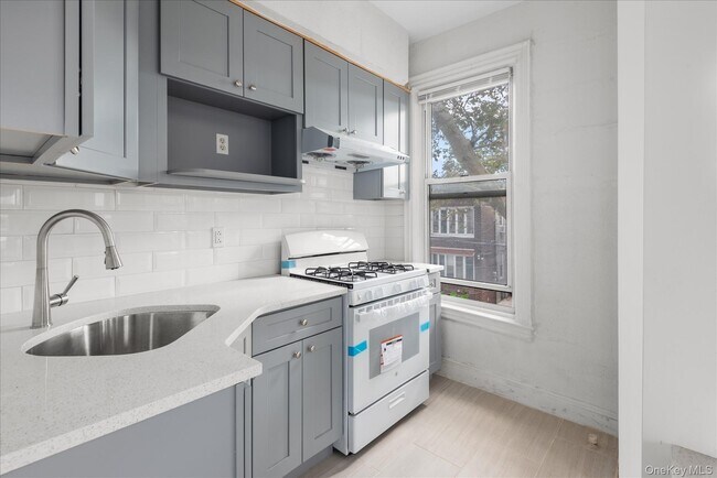 Foto del edificio - 88-49 81st Ave
