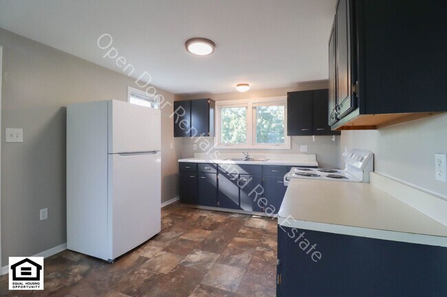 Foto del edificio - Now available 3 bedroom home