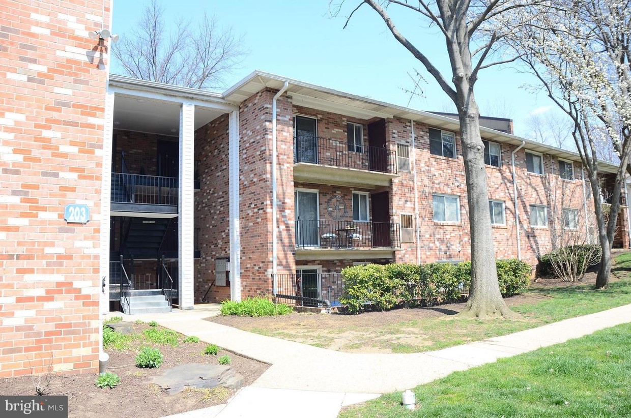 203 Victor Pkwy Unit 2F, Annapolis, MD 21403 Condo for Rent in