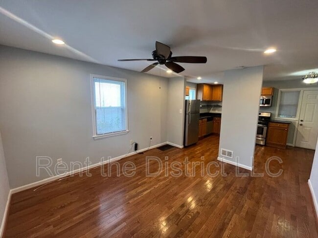 Photo - 4612 Bass Pl SE House