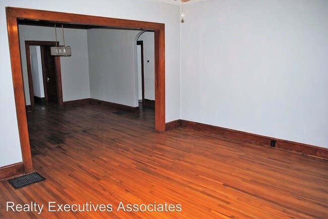 Building Photo - 2 br, 1 bath House - 1116 Fairfax Avenue