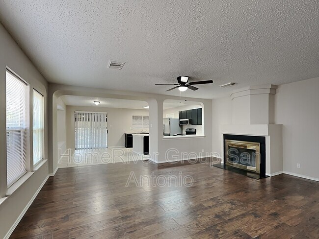 Building Photo - 10455 Alpine Village