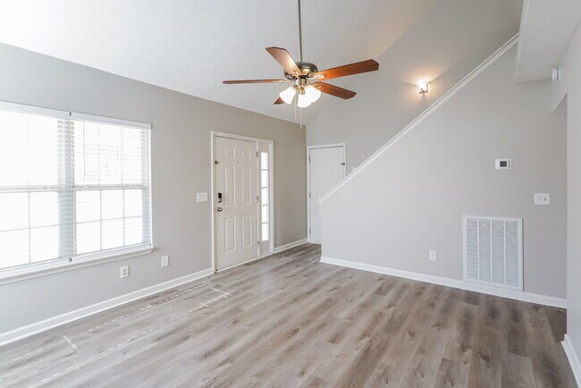 Foto del edificio - 146 Homestead Pl