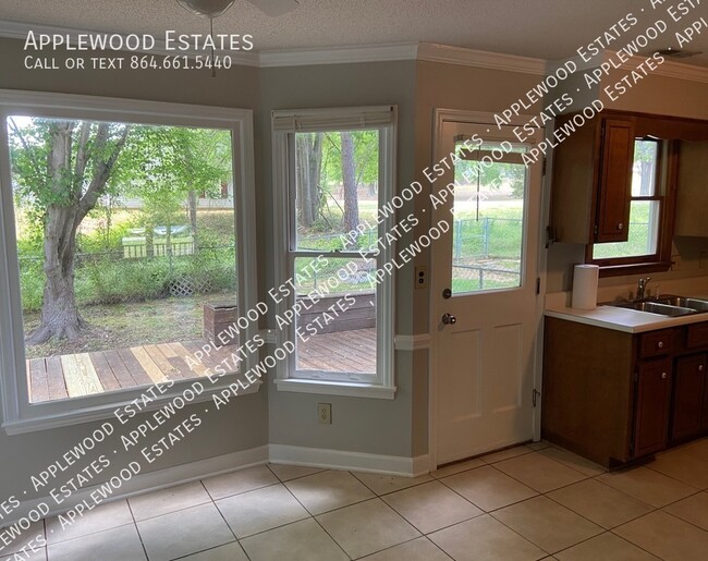 Foto del edificio - 1040 Wildwood Ln