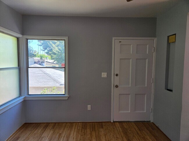 Foto del edificio - 7316 Owensmouth Ave