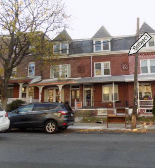 Frente de la casa en 16th St - 324 N 16th St