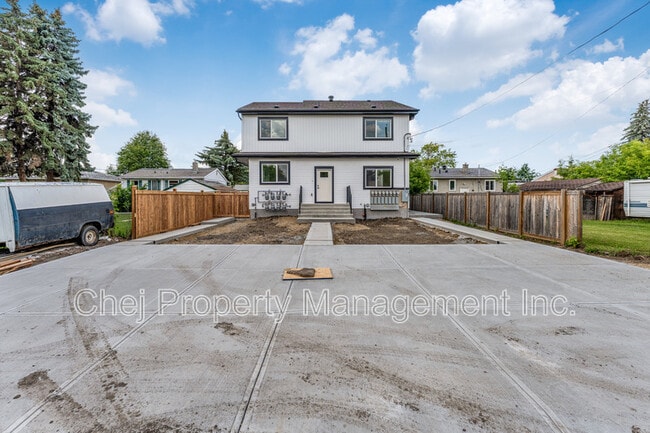 Building Photo - 15945-15106 106 Ave NW