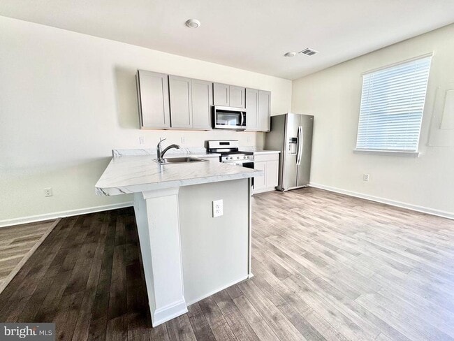 Building Photo - 405 Little Eden Wy